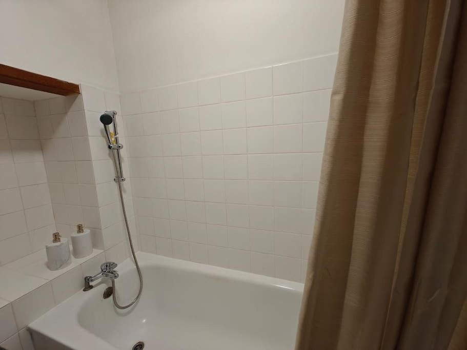 Le Duplex Du Centre - Ideal Pour Un Sejour Detente ! Saint-Savinien Exteriér fotografie