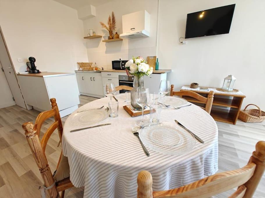 Le Duplex Du Centre - Ideal Pour Un Sejour Detente ! Saint-Savinien Exteriér fotografie